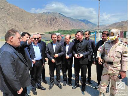 بازدید استاندار آذربایجان شرقی از پایانه مرزی نوردوز؛ بررسی مسائل رانندگان و تأکید بر تسریع در سامان‌دهی فرآیندهای خدماتی و زیرساختی 6